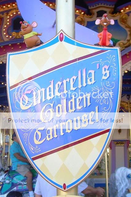 Magic Kingdom Sign Collection of Pictures - MiceChat